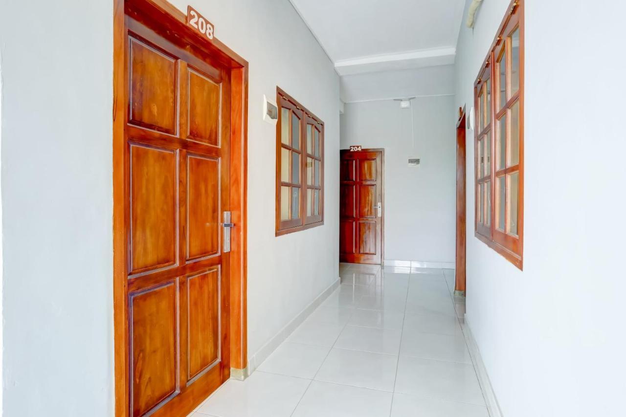 OYO 90089 Hotel Satria Syariah Denpasar  Bagian luar foto