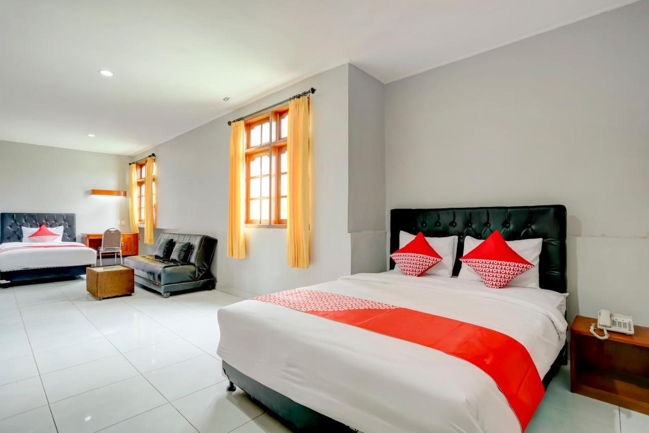 OYO 90089 Hotel Satria Syariah Denpasar  Bagian luar foto